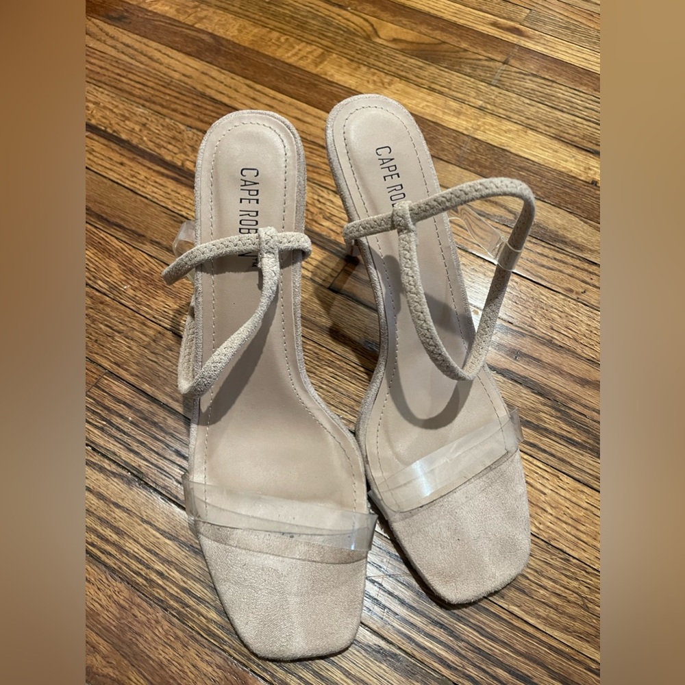 Can fit size 8